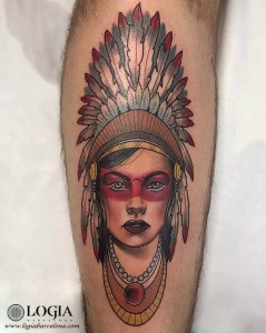 tatuaje-pierna-india-color-logia-barcelona-ester-sans 